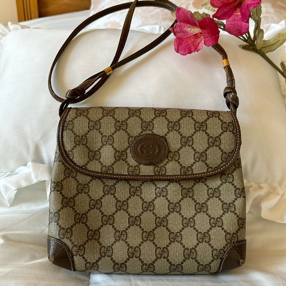 Gucci Handbags - Authentic Gucci Crossbody